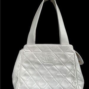 Caviar leather Chanel Quilted CC Bag